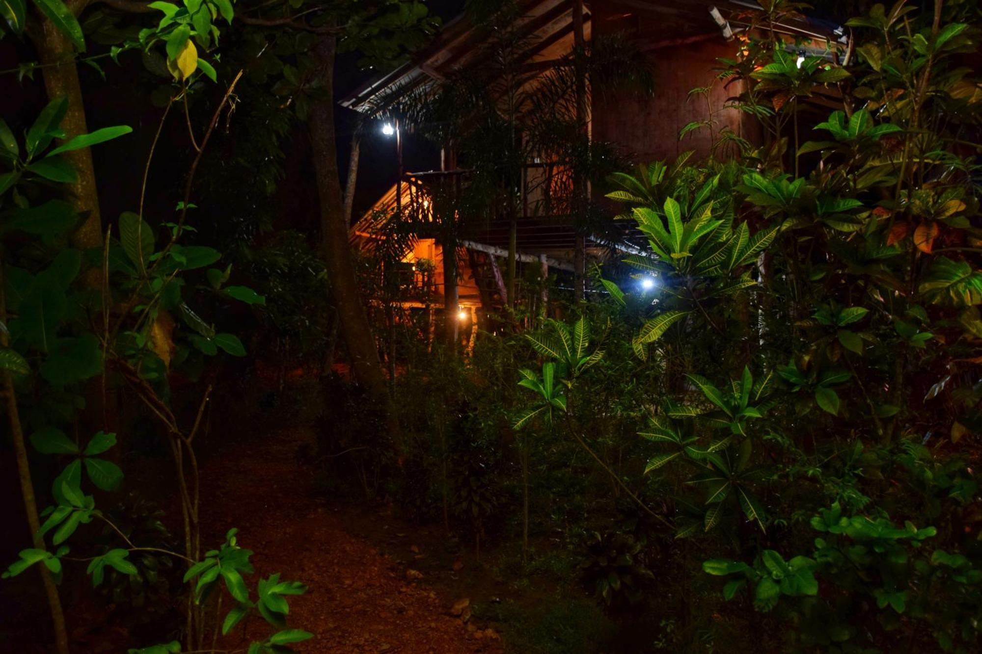 Appartement Akash Treehouse à Sigirîya Extérieur photo